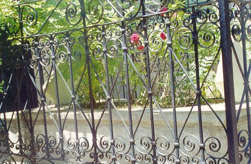 sadrkabr2.jpg (55250 bytes)
